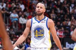 九游-库里关键节点高光表现，法国队带队取胜！的简单介绍