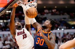 九游体育-关于巴特勒回归赛场，精彩发挥首场状态亮眼，瑞士队观众沸腾！的信息