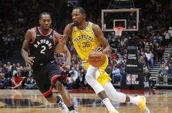 九游体育-杜兰特在FPX比赛中重要助攻，持续失利引发热议！